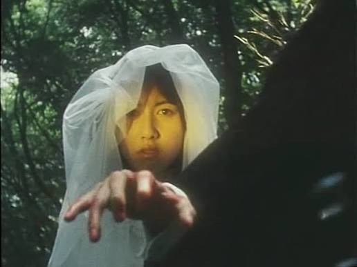 Émotion / EMOTION 伝説の午後 いつか見たドラキュラ — still 1